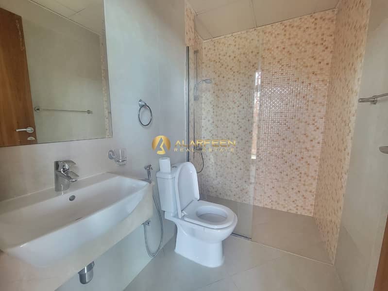 Corner Unit | Bright | Spacious - Image 9