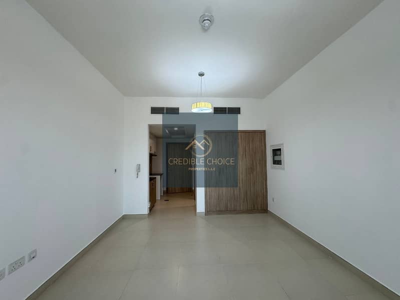 HUGE BALCONY | NEAR BUS STOP | NEAR METRO | POOL | VACANT | READY - Image 9