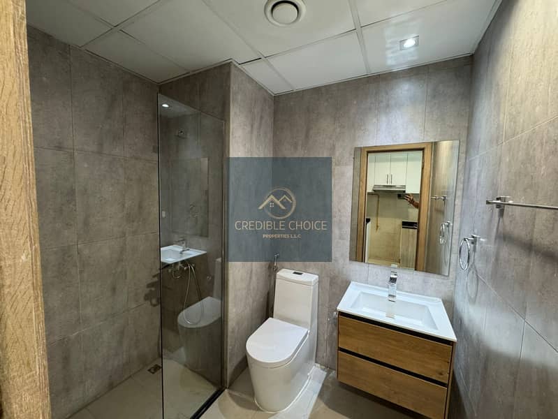 HUGE BALCONY | NEAR BUS STOP | NEAR METRO | POOL | VACANT | READY - Image 12