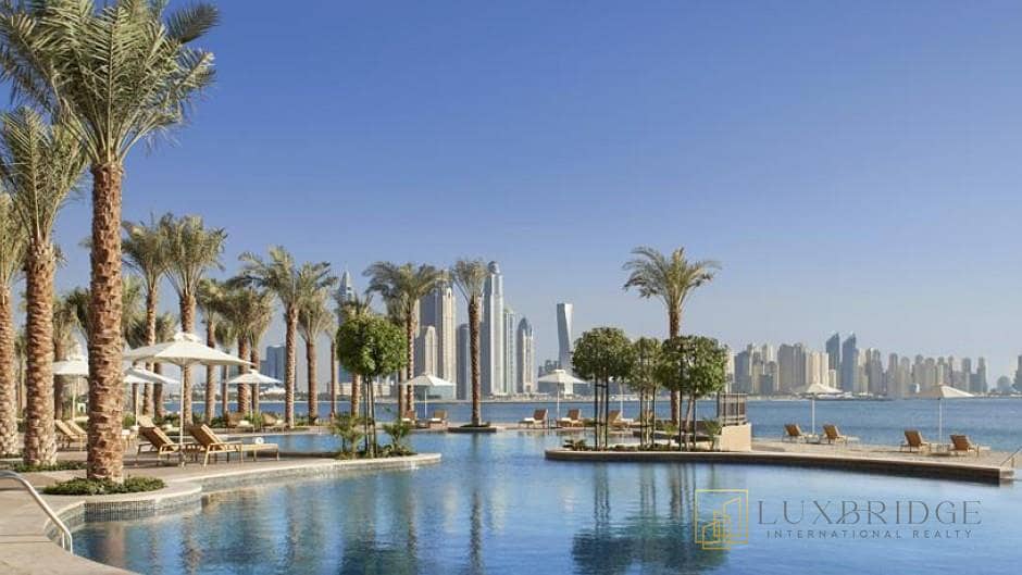 Pool level | Unfurnished | Large terrace