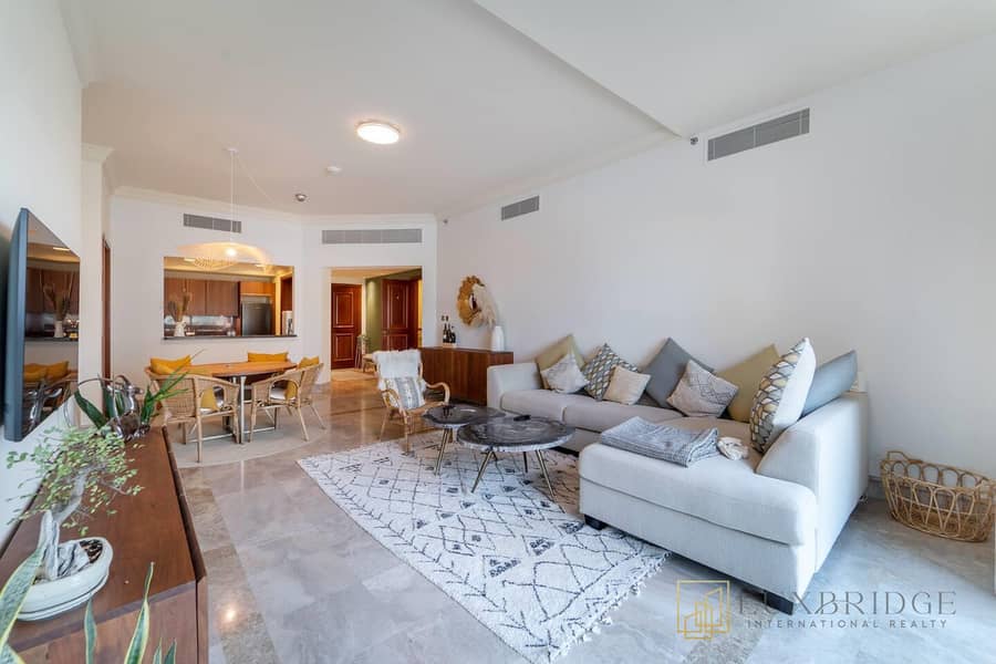 Pool level | Unfurnished | Large terrace