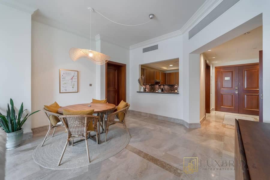 Pool level | Unfurnished | Large terrace - Image 6