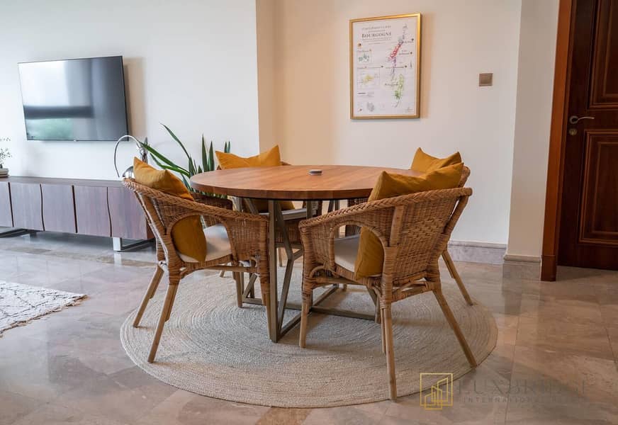 Pool level | Unfurnished | Large terrace - Image 7