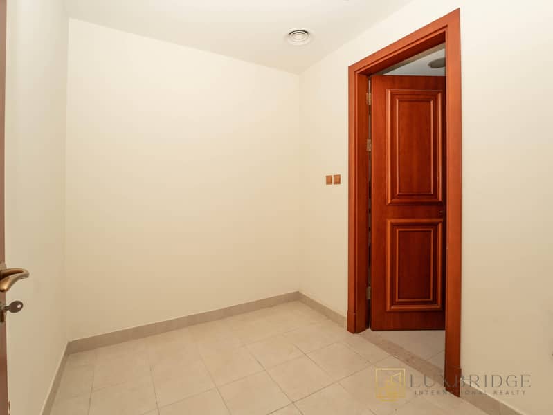 Vacant in February | Unfurnished | Sea View - Image 10