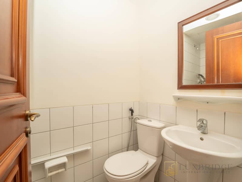 Vacant in February | Unfurnished | Sea View - Image 13