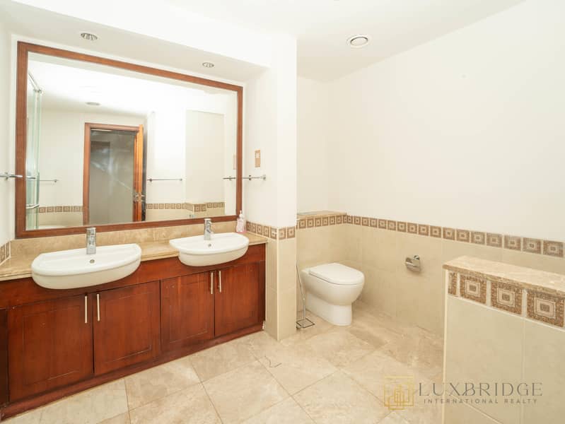 Vacant in February | Unfurnished | Sea View - Image 15