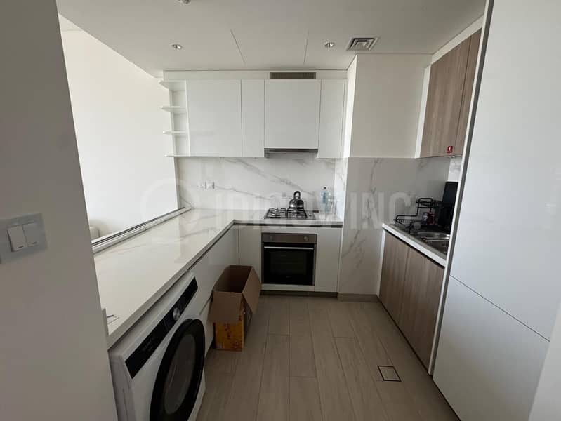 Spacious 1 Bedroom | Furnished | Prime Location - Image 10