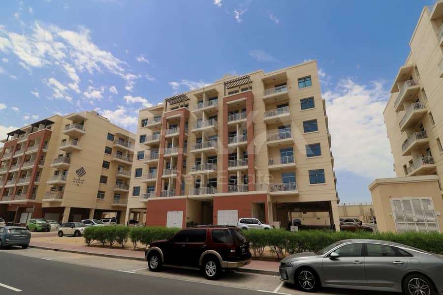 Unfurnished | Community View | Vacant - Image 11