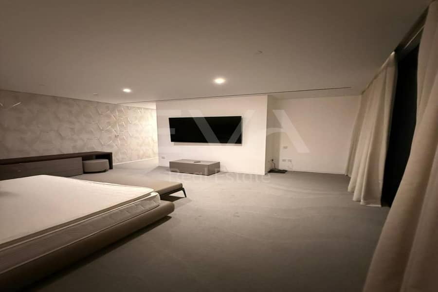 Luxury 2BR Apartment | Palm View | Upgraded