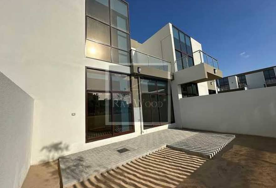 4-Beds For Sale | Spacious lay out | Good Location - Image 33