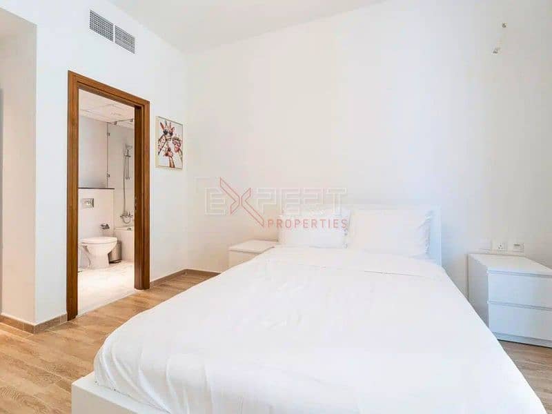 Luxury 3BHK | Fully Furnished | Stunning Views & Modern Design - Image 10