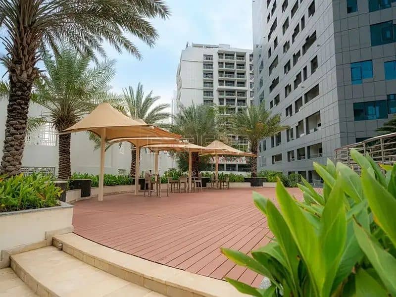 Pool & Park View | Fully Furnished | Stylish 1BHK - Image 13