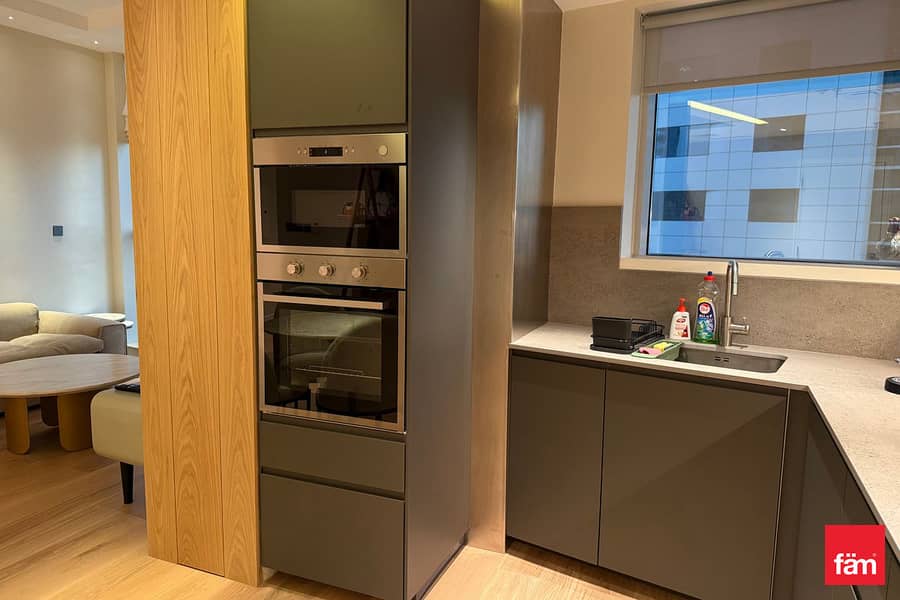 Highend Upgraded | Corner Unit| Landmark View - Image 10