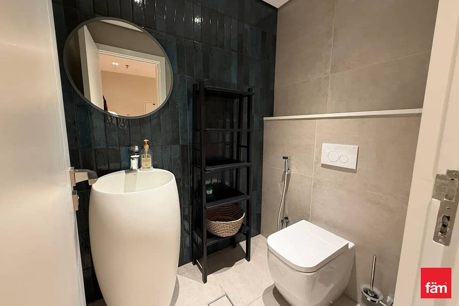 Highend Upgraded | Corner Unit| Landmark View - Image 17