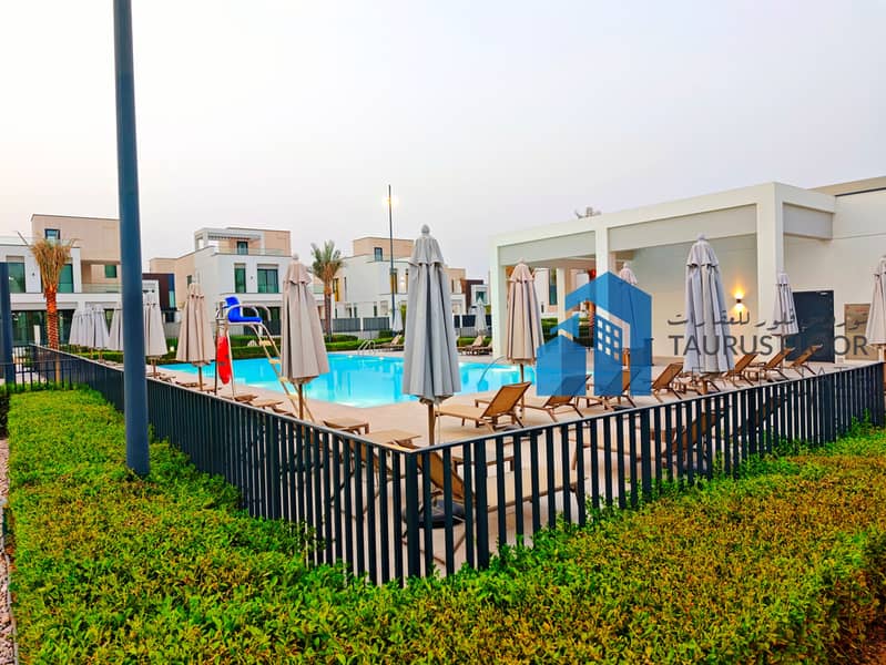 4BR +Maidroom|| Central Park|| Best in Class Amenities