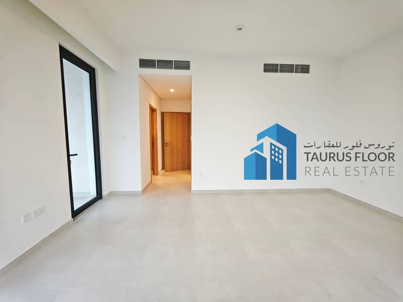 4BR +Maidroom|| Central Park|| Best in Class Amenities - Image 7