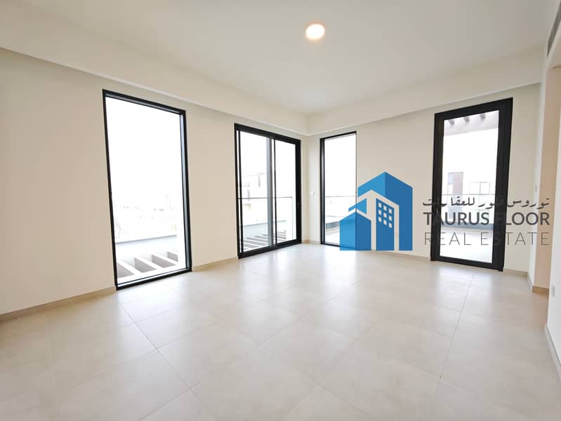 4BR +Maidroom|| Central Park|| Best in Class Amenities - Image 26