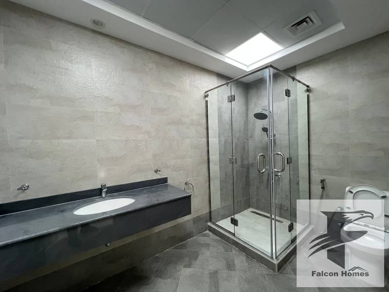 Spacious 7BR Modern Style Villa with Big Yard - Image 21