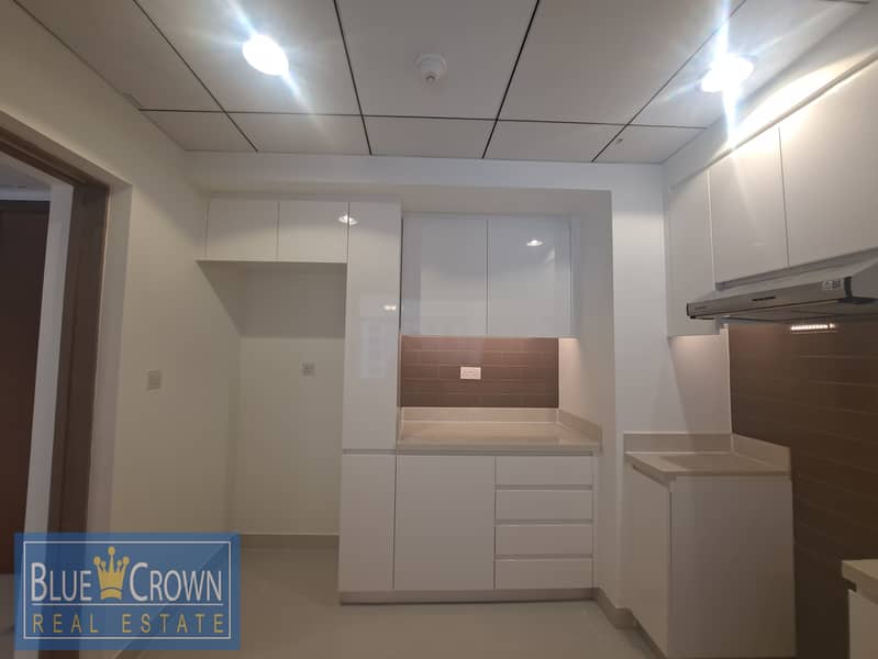 OPEN BRIGHT VIEW!!LAVISH 2BHK WITH BALCONY NEAR METRO