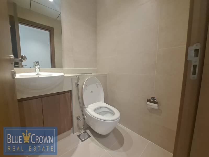 OPEN BRIGHT VIEW!!LAVISH 2BHK WITH BALCONY NEAR METRO - Image 7