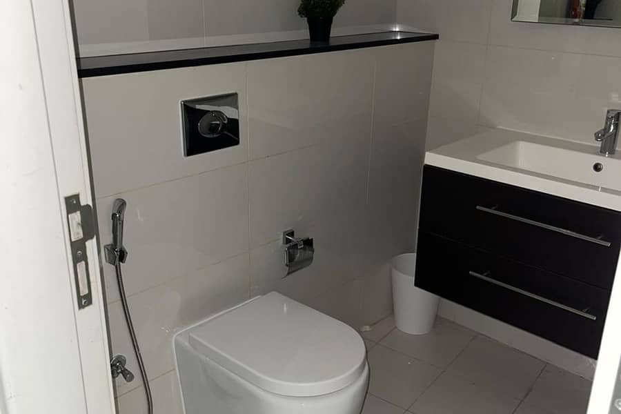 Partial Canal View| High Floor |Luxury Furnishing - Image 19