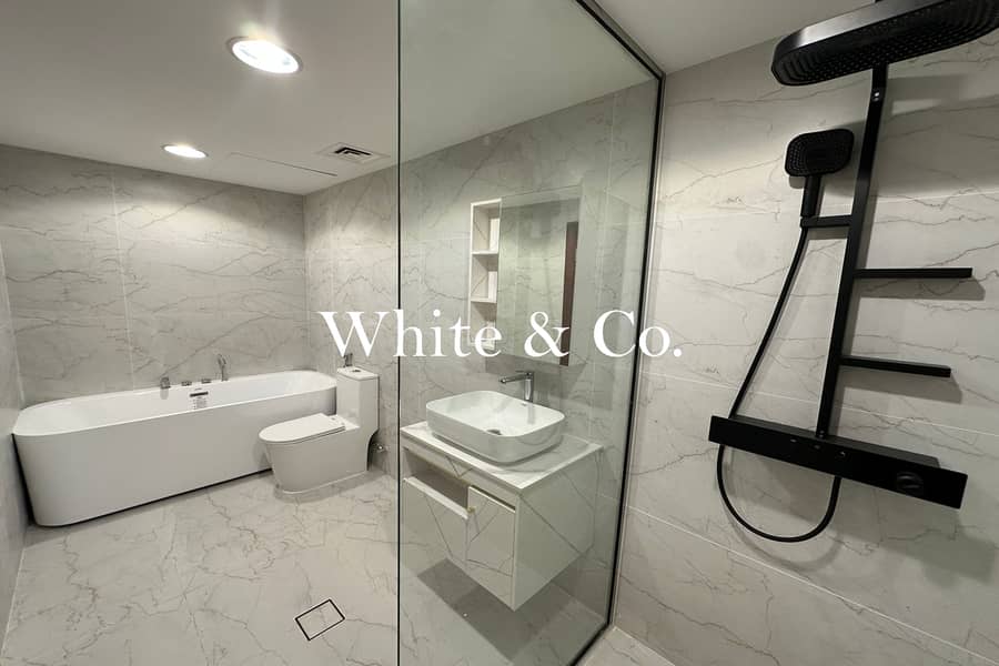 Unfurnished Apt | Upgraded | Vacant Now - Image 11