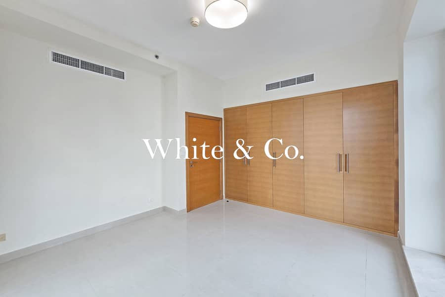 Vacant | High floor | Fountain + Blvd View - Image 8