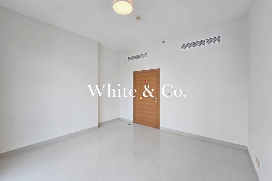 Vacant | High floor | Fountain + Blvd View - Image 10