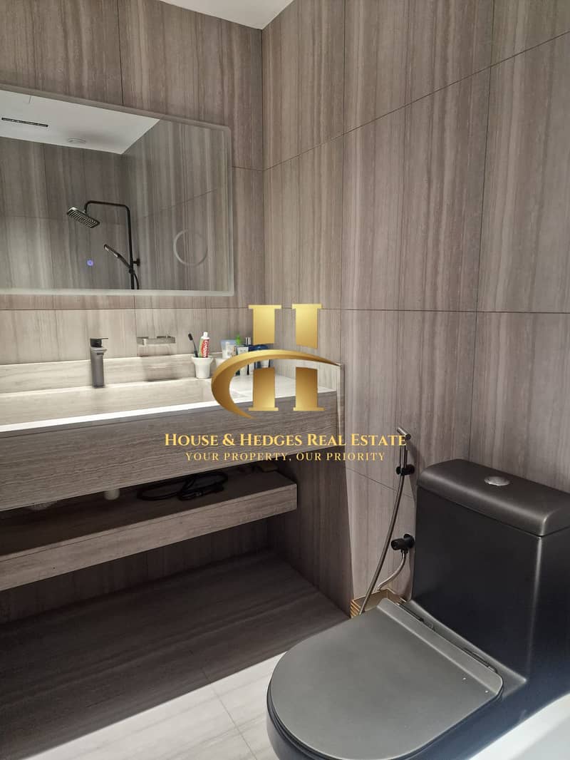 BRIGHT OPTION READY TO MOVE IN NEAT AND CLEAN APARTMENT