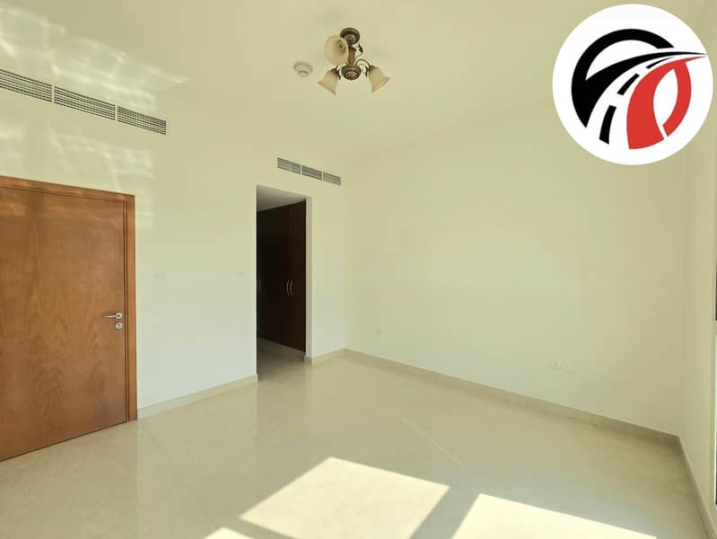 Spacious Apartment ! With All Aminities ! Ready to Move ! Big Size - Image 9