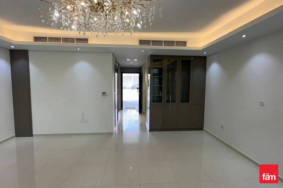 Townhouse For Rent In Damac Hills 2 Corner Unit