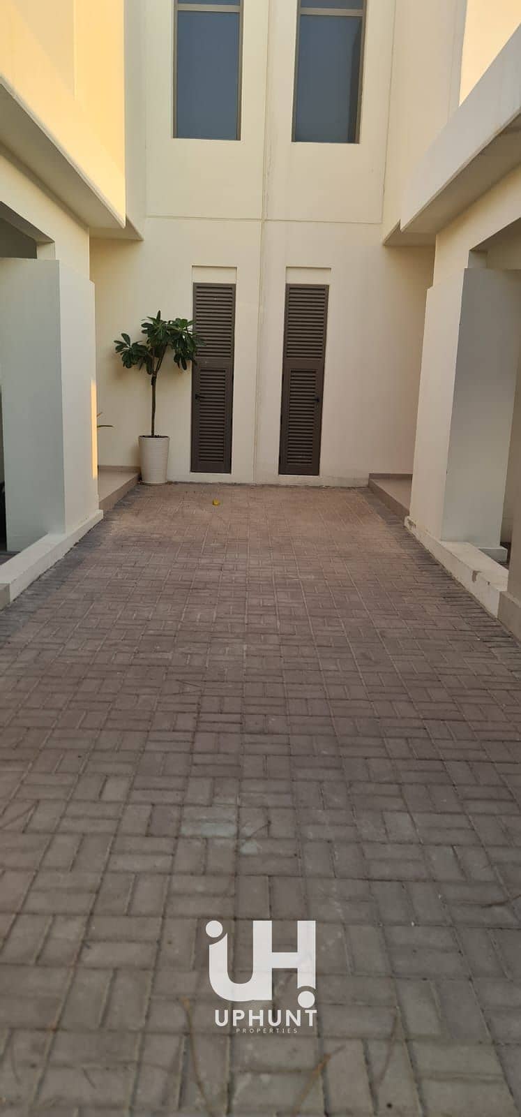 Ready to Move 3 BD+ Maid | Landscaped | Next to Pool | Prime Location | Negotiable Rent | Area Specialist - Image 13