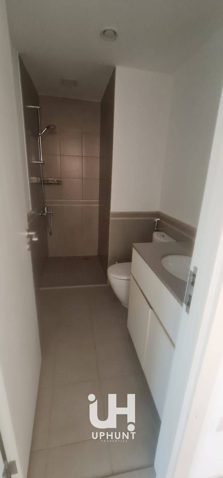 Ready to Move 3 BD+ Maid | Landscaped | Next to Pool | Prime Location | Negotiable Rent | Area Specialist - Image 18