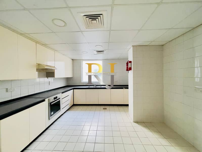 Premium Family 3BHK Apartment | GS8 Mankhool - Image 13