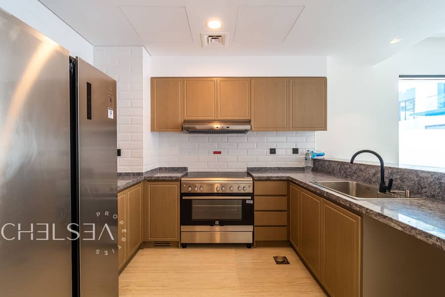 VACANT | LANDSCAPED | MULTIPLE OPTIONS | NEAR PARK