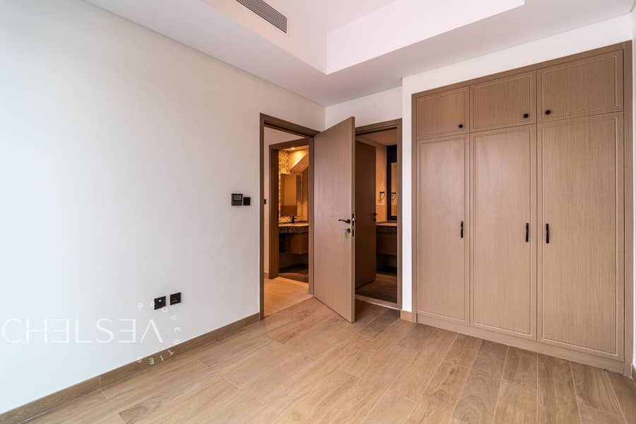 VACANT | LANDSCAPED | MULTIPLE OPTIONS | NEAR PARK - Image 8