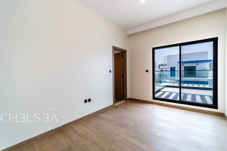 VACANT | LANDSCAPED | MULTIPLE OPTIONS | NEAR PARK - Image 9