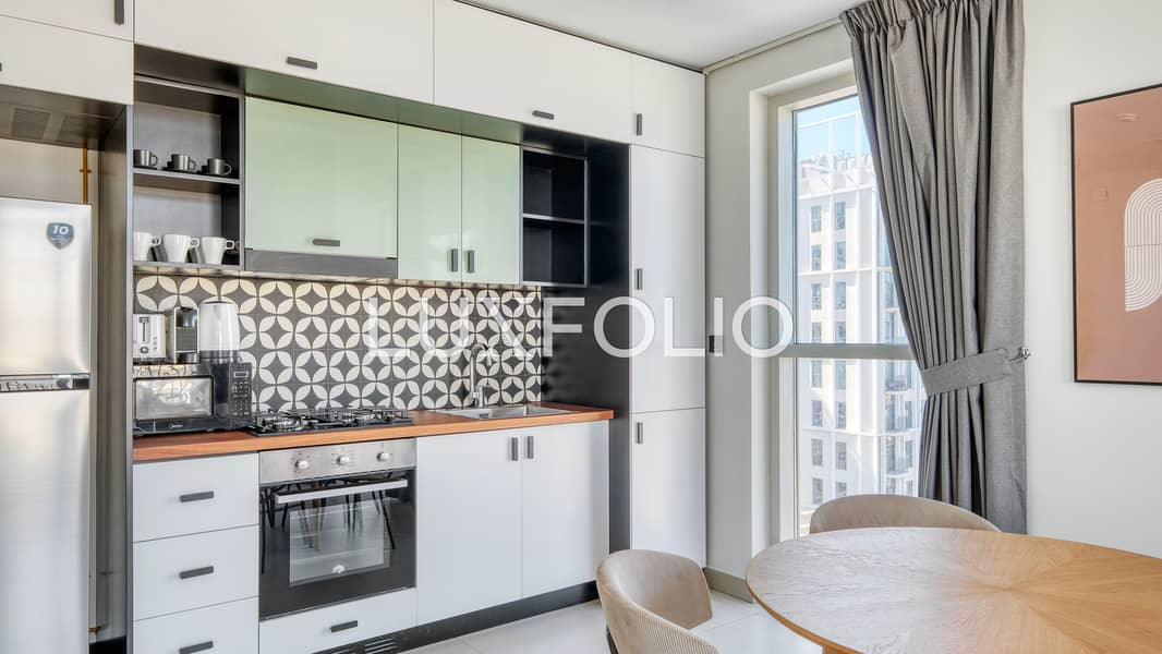 Furnished | Burj View | Corner Unit - Image 12