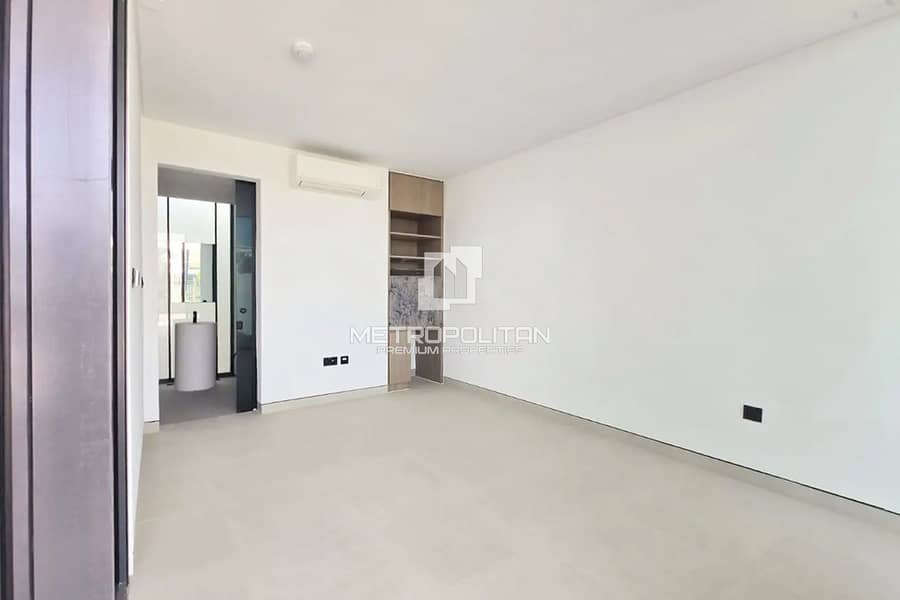 PV Corner | Ready | Exclusive | Prime Location