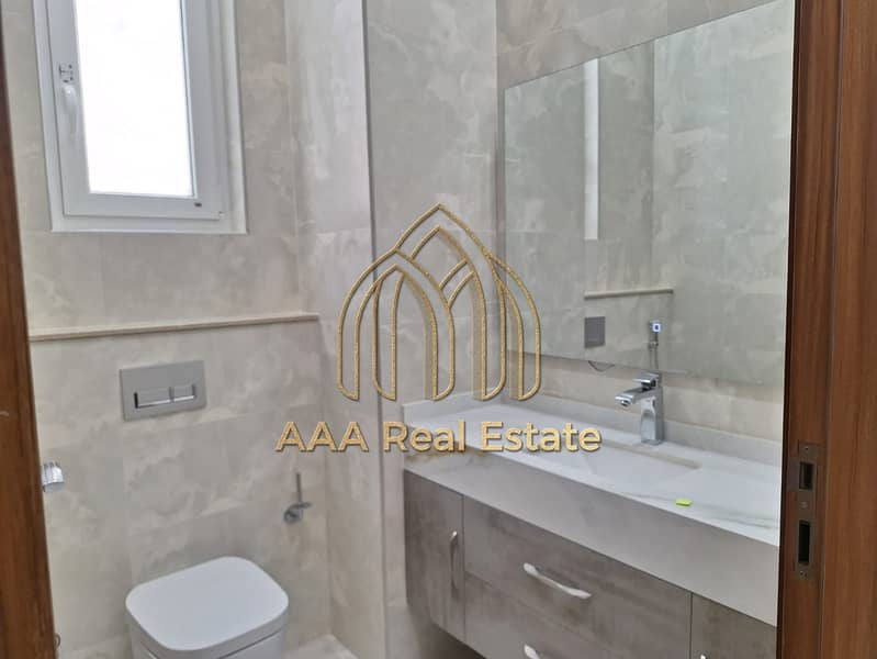 PRIME LOCATION | LUXURIOUS VILLA | SPACIOUSE - Image 7