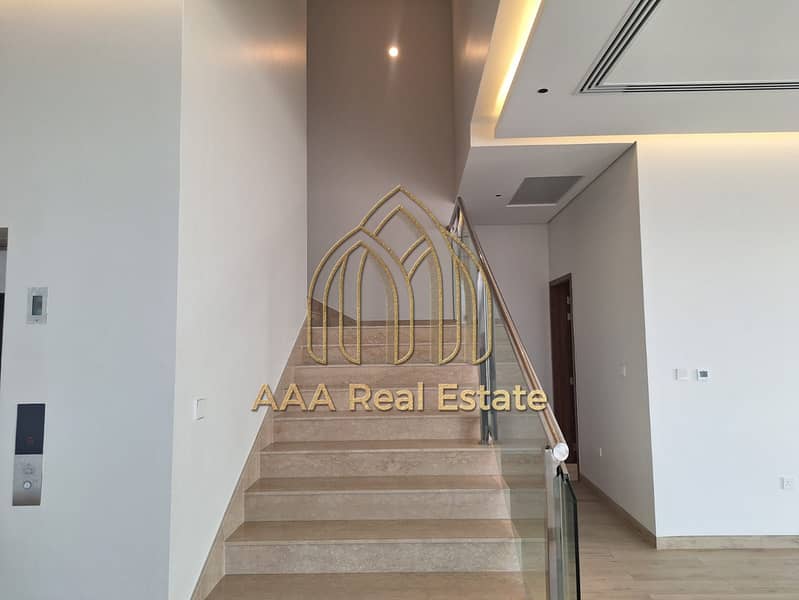 PRIME LOCATION | LUXURIOUS VILLA | SPACIOUSE - Image 9