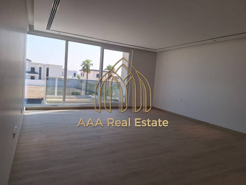 PRIME LOCATION | LUXURIOUS VILLA | SPACIOUSE - Image 10