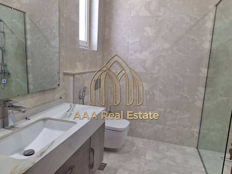 PRIME LOCATION | LUXURIOUS VILLA | SPACIOUSE - Image 18