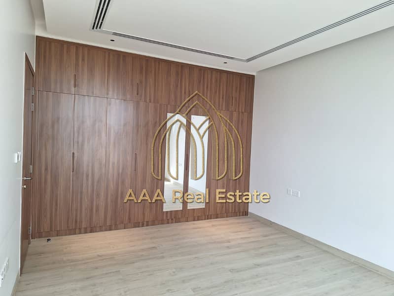 PRIME LOCATION | LUXURIOUS VILLA | SPACIOUSE - Image 28