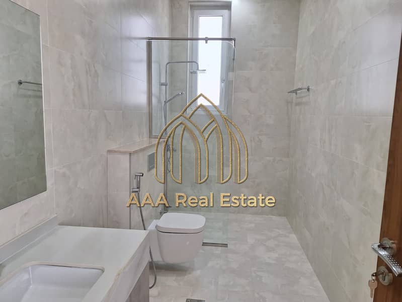 PRIME LOCATION | LUXURIOUS VILLA | SPACIOUSE - Image 29