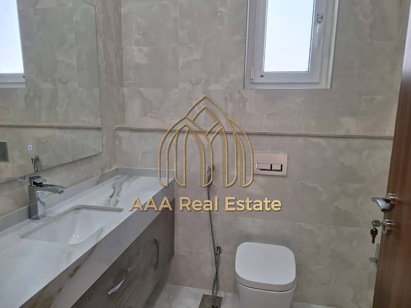 PRIME LOCATION | LUXURIOUS VILLA | SPACIOUSE - Image 33