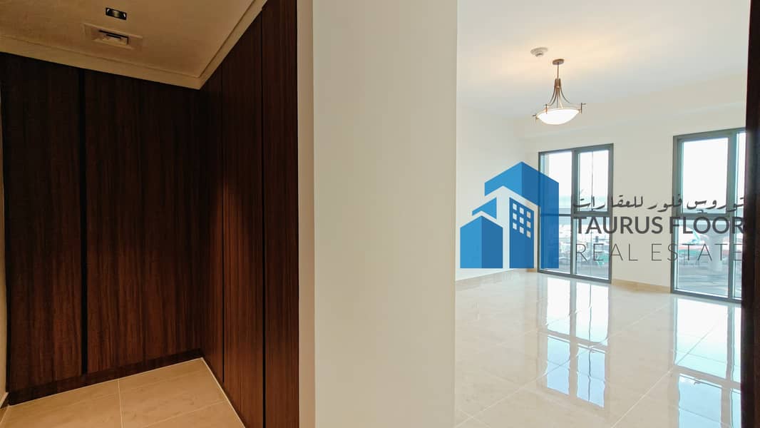 Spacious 4BR+Maidroom|| Bright in Deira's best Ocean View Community - Image 9