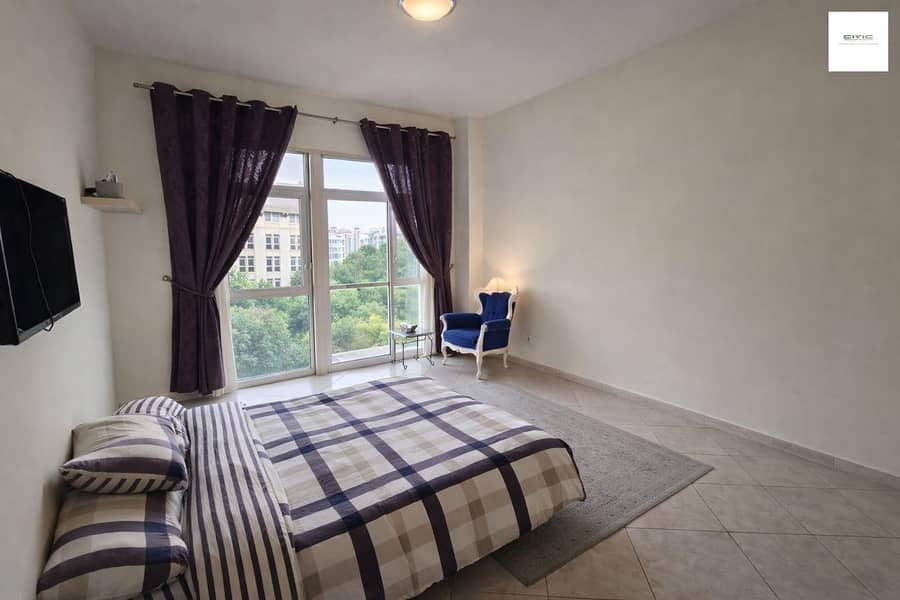 Elegant Corner Living | 2 Bedroom | Family Living