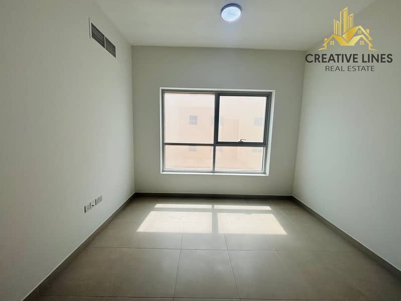 Spacious 2BHK with Maid Room | Gym, Pool & Parking | Near Pond Park - Image 6