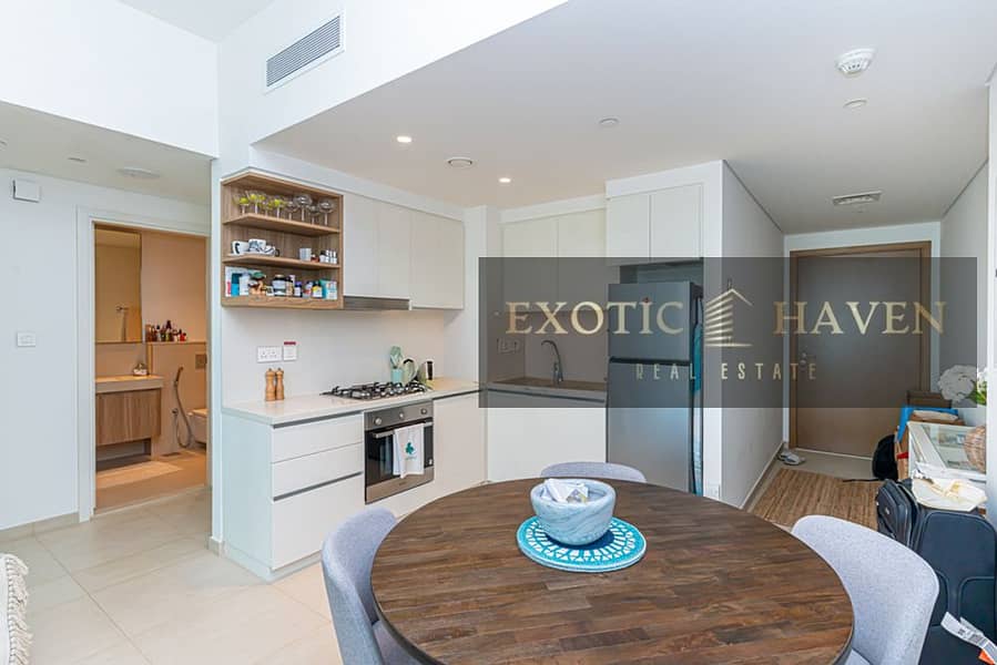 Mid Floor | Spacious Unit | Resort Style Living